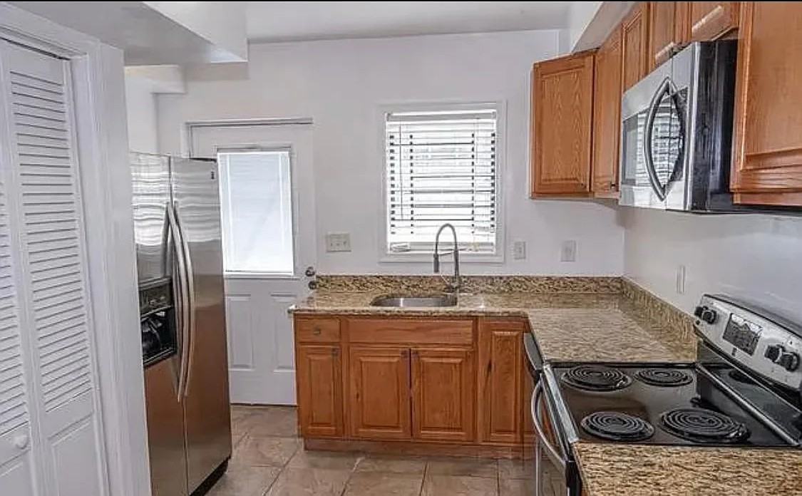 2217 10th St Nw - Photo 3 of 14