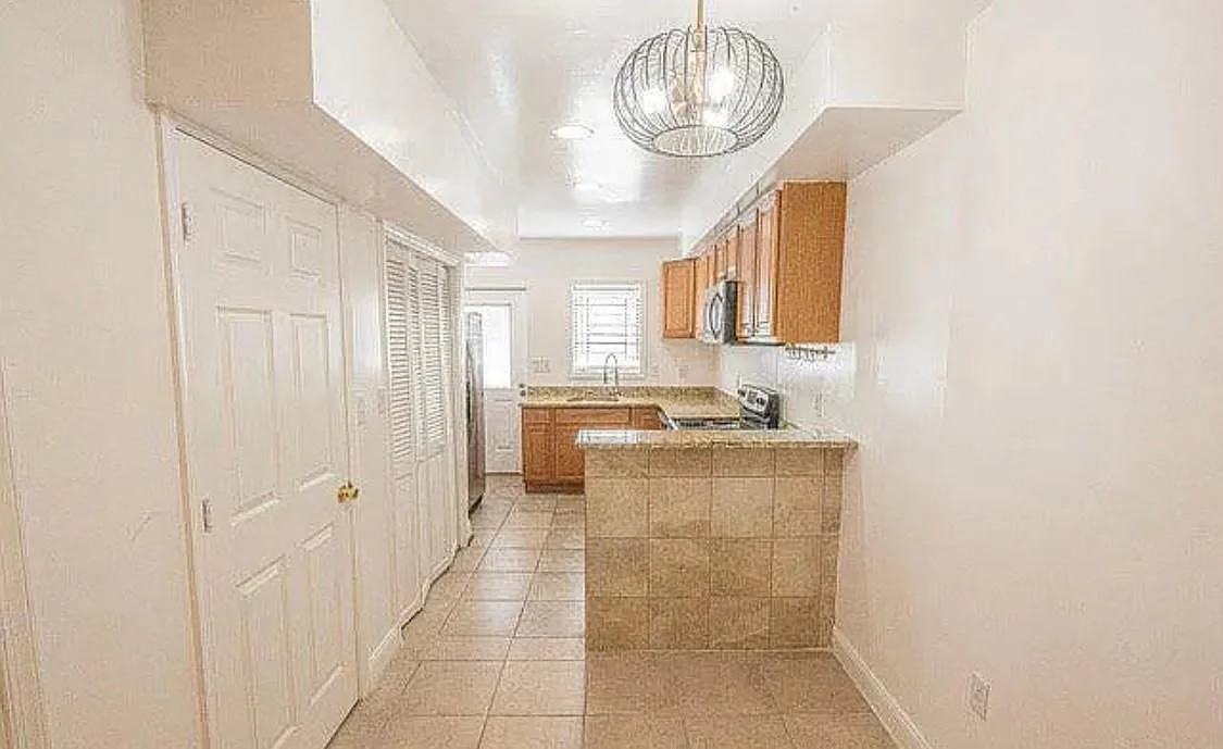 2217 10th St Nw - Photo 4 of 14