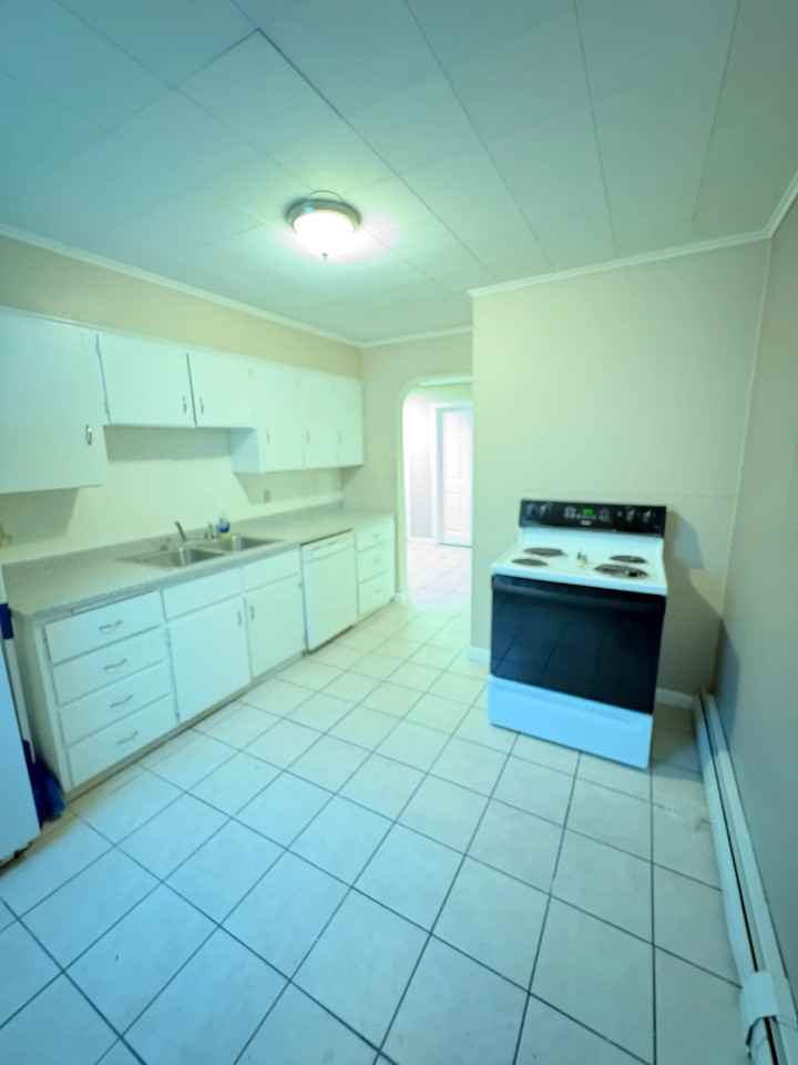 590 Goebel St #2 - Photo 2 of 17