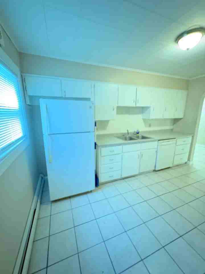 590 Goebel St #2 - Photo 3 of 17