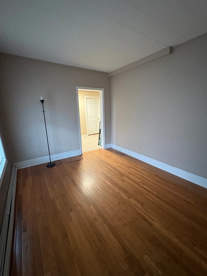 590 Goebel St #2 - Photo 6 of 17