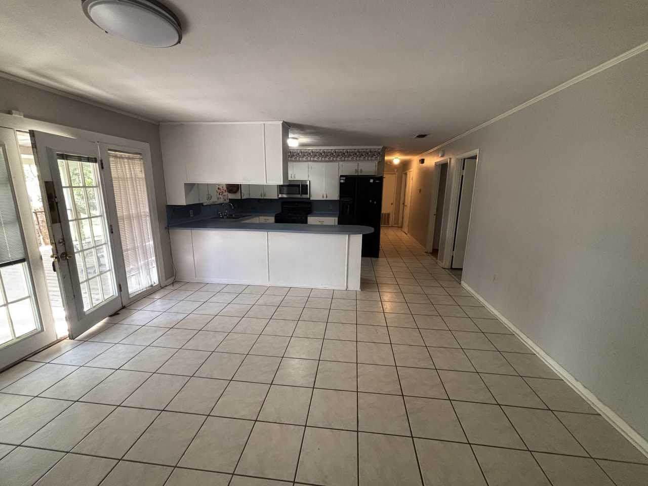 906 Meadow Ln #1 - Photo 3 of 20