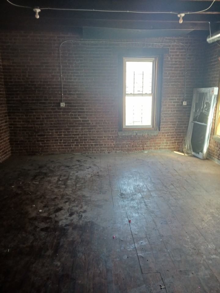 7 South Clinton Street - Photo 3 of 8