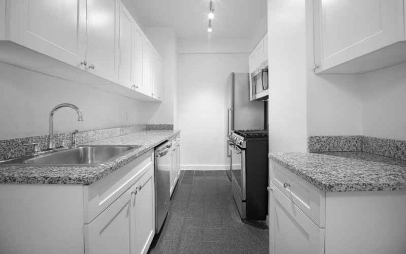 12 E 86th St #828 - Photo 4 of 13