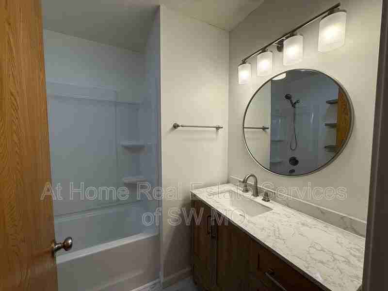 2596 W Buena Vista St - Photo 5 of 11