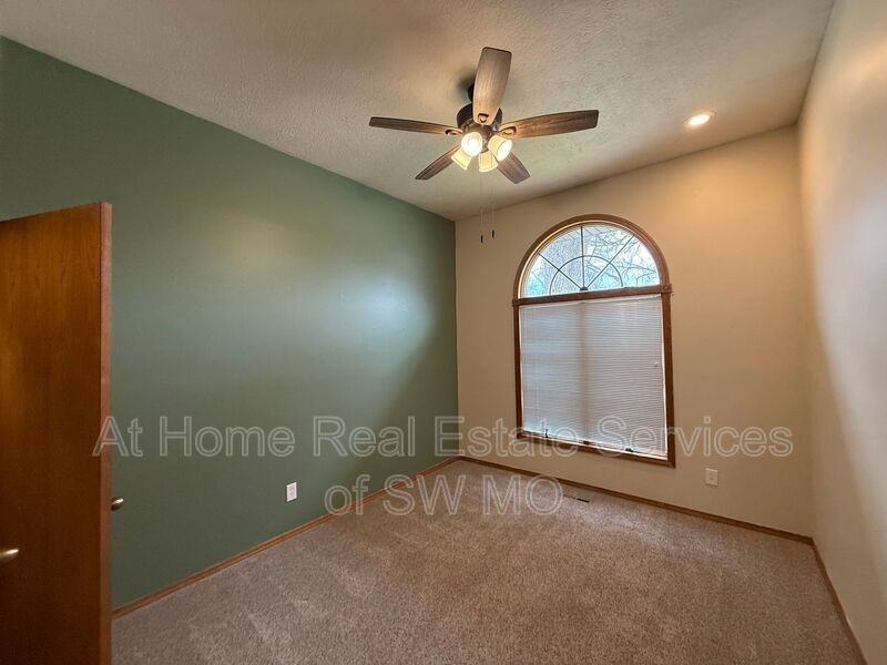 2596 W Buena Vista St - Photo 6 of 11