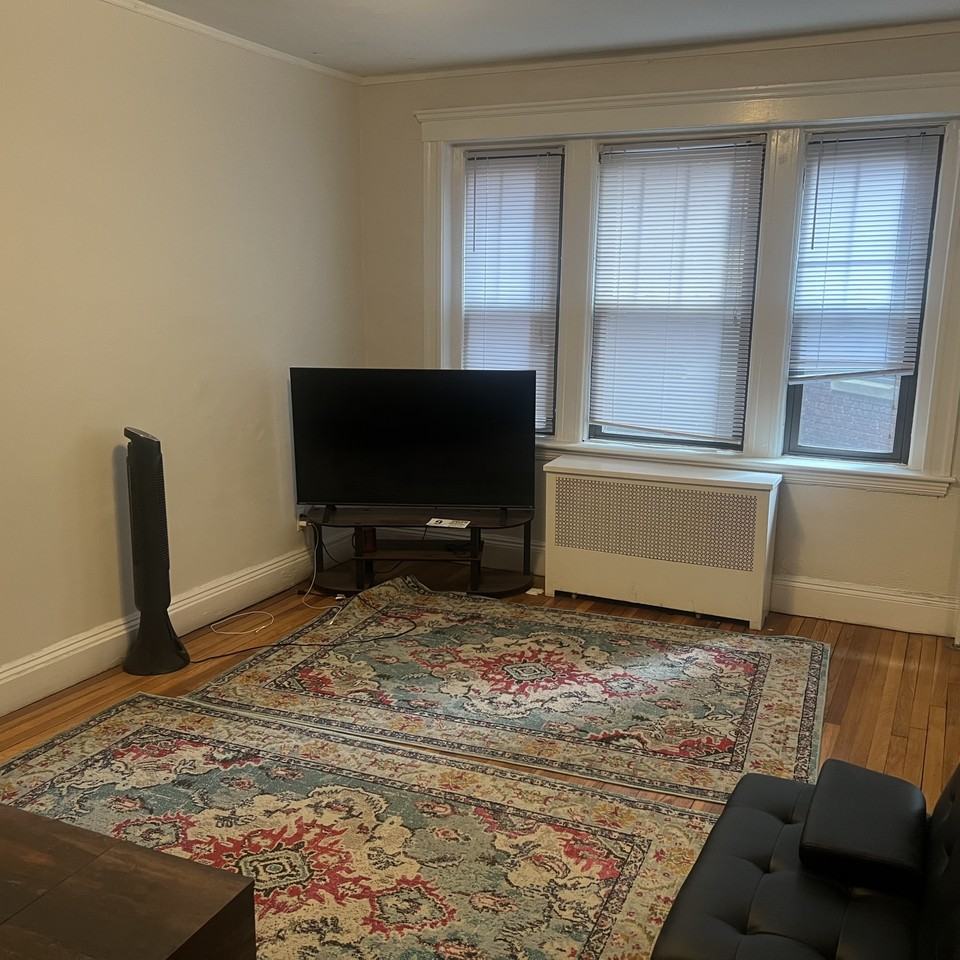 1558 Massachusetts Avenue - Photo 2 of 15