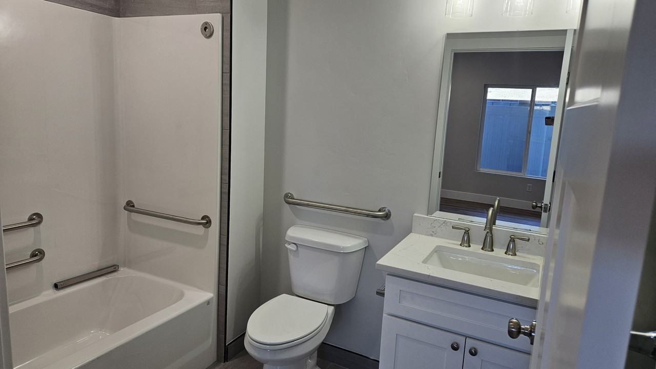 759 South 500 West - Photo 4 of 6