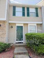 featured image of 9616 Vinca Cir #B
