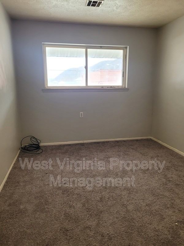 130 Elm St #6 - Photo 6 of 9