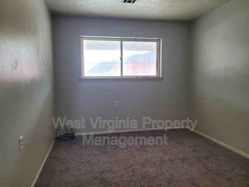 130 Elm St #6 - Photo 7 of 9