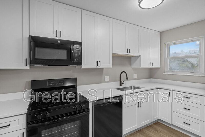 702 Boca Chica Dr - Photo 7 of 33