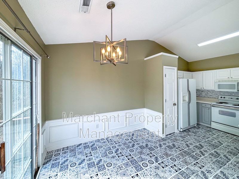 113 W Okaloosa Way - Photo 4 of 18