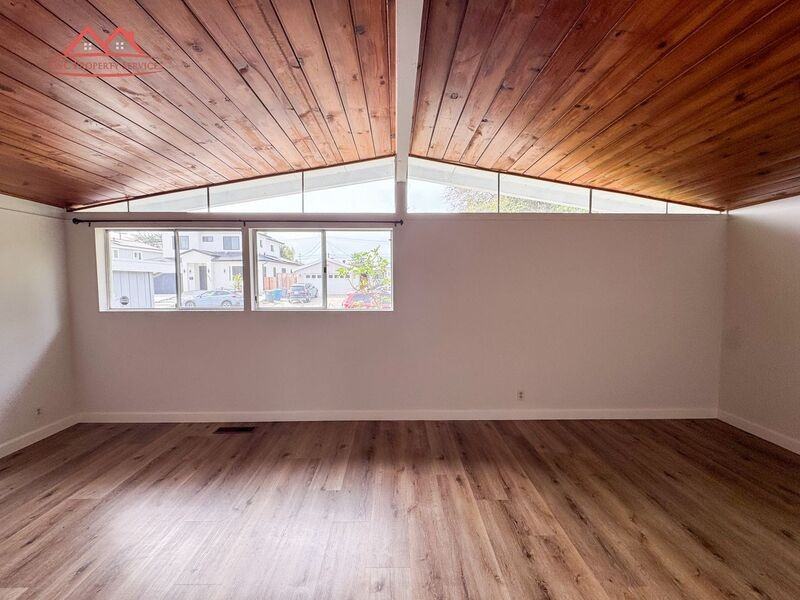 18731 Hanna Dr - Photo 5 of 26