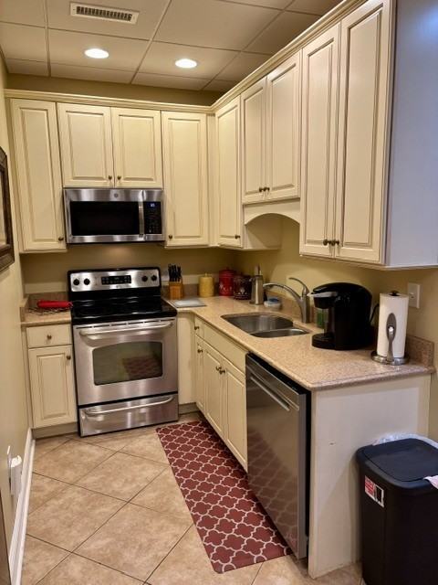 7540 Glastonbury Rd., #2 - Photo 7 of 25