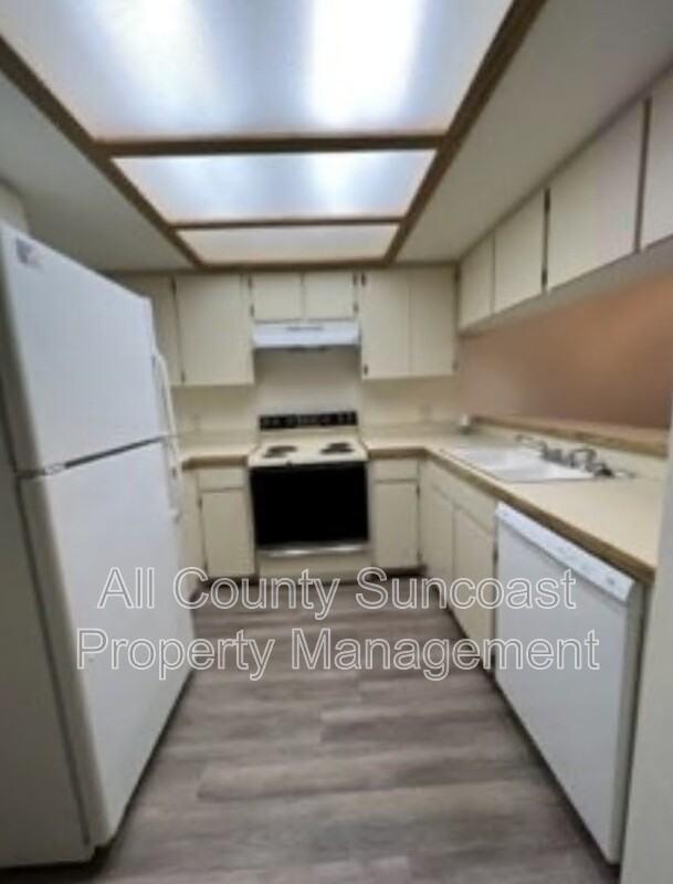 12055 117th St N - Photo 3 of 5