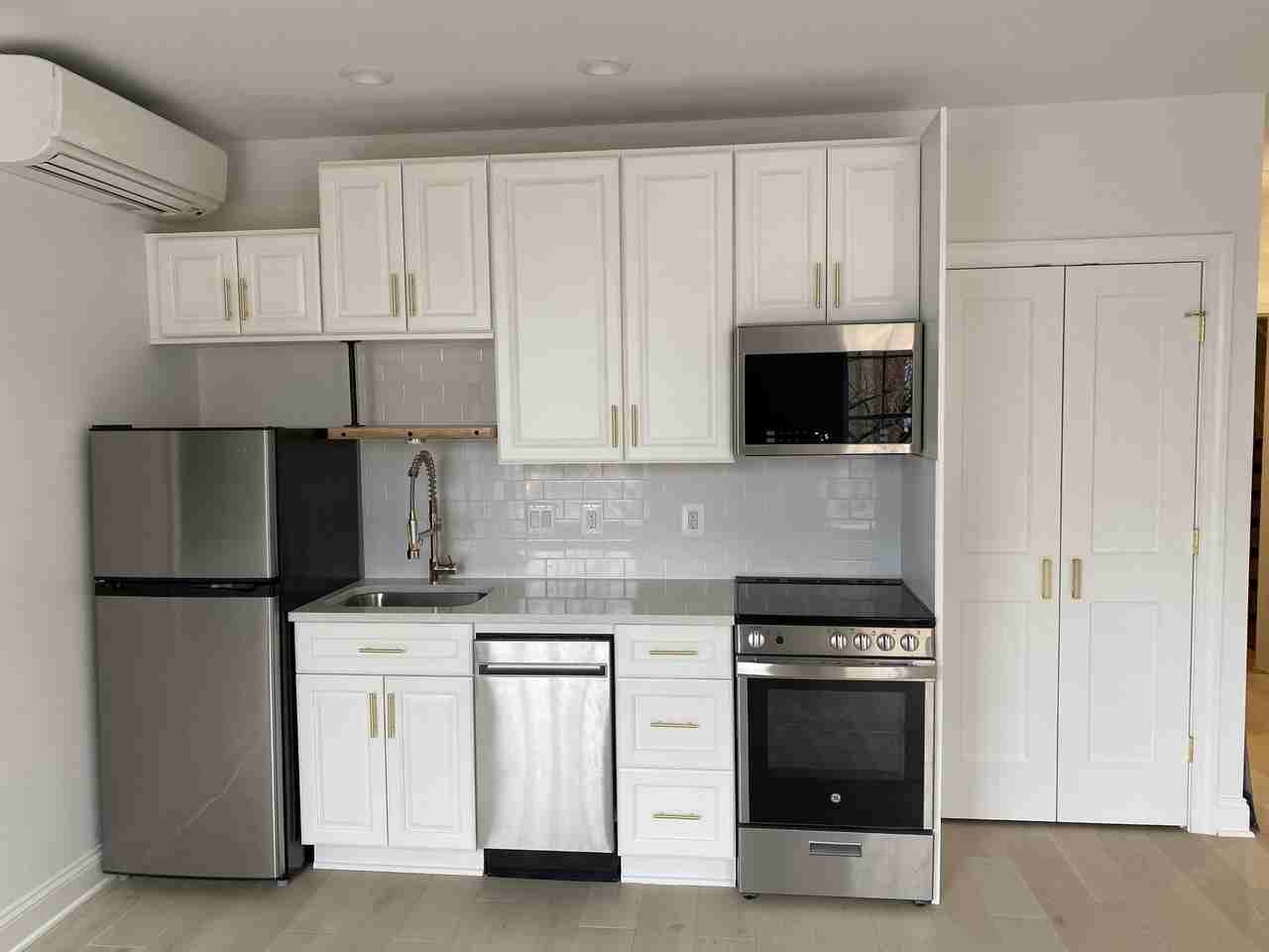 152 Main Street - Photo 2 of 8