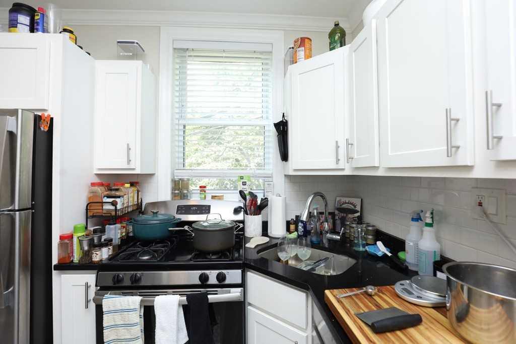 646 W Roscoe St #1N - Photo 5 of 20