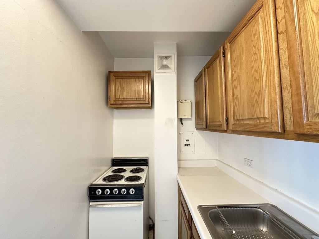 4180 N Marine Dr #908 - Photo 3 of 21