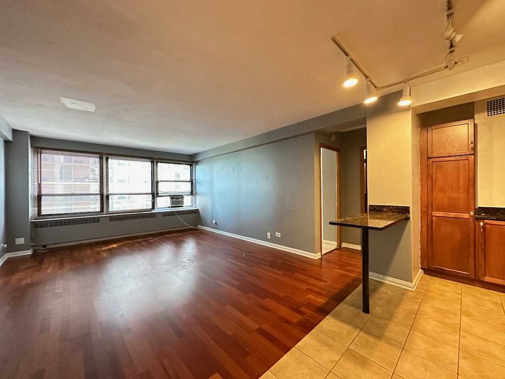 4180 N Marine Dr #1303 - Photo 7 of 21