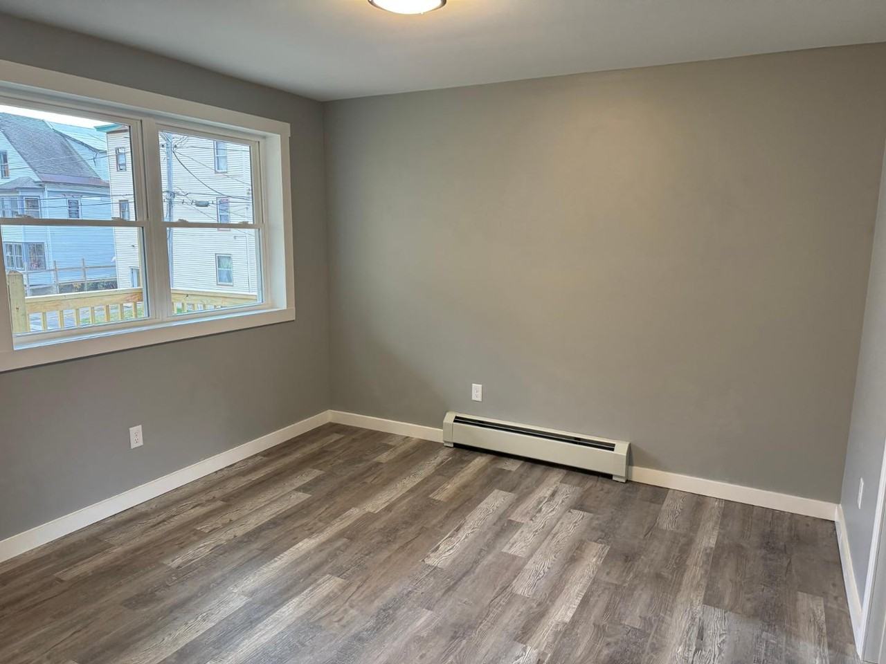 30 Falmouth St - Photo 3 of 7