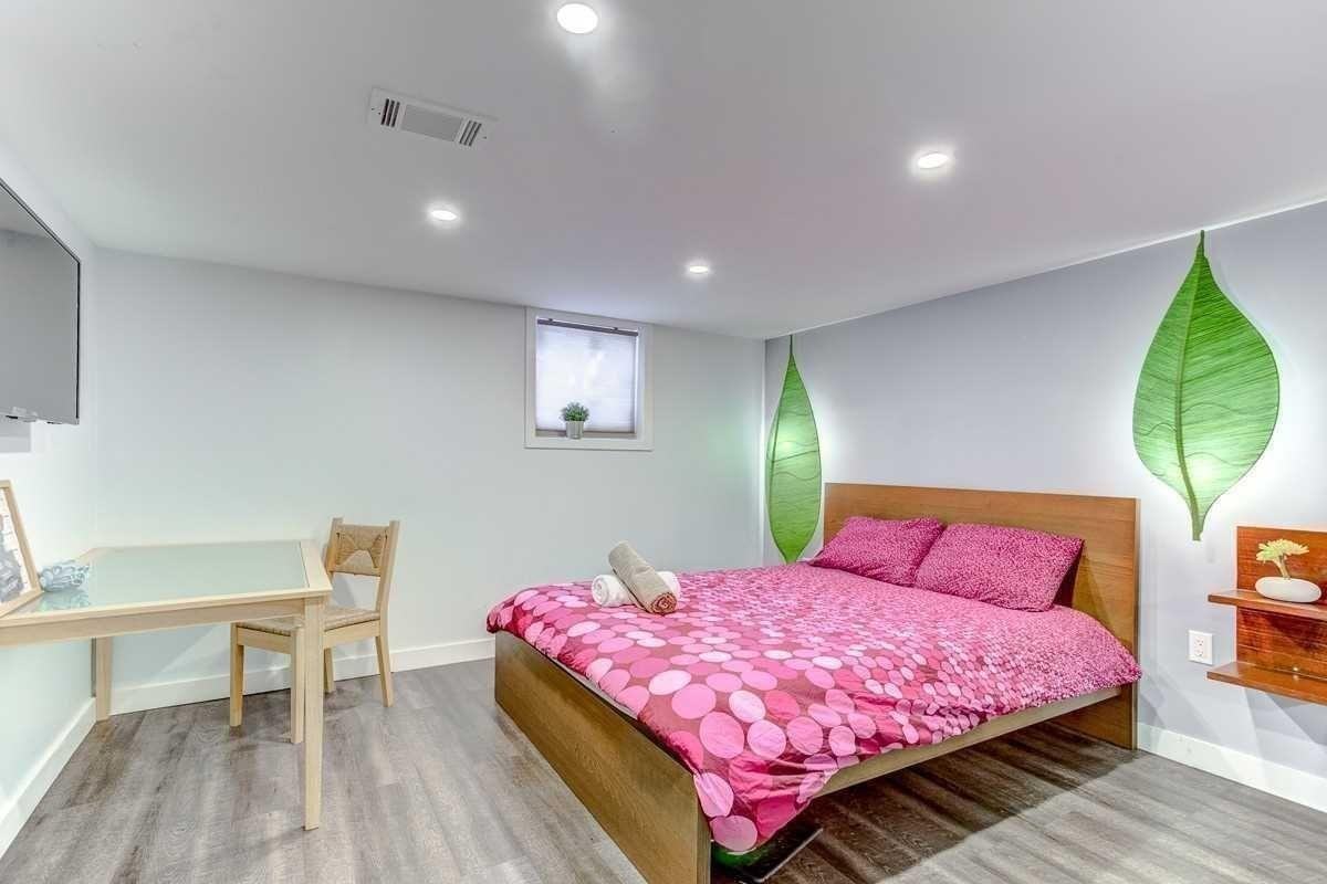 394 Kane Ave - Photo 6 of 14