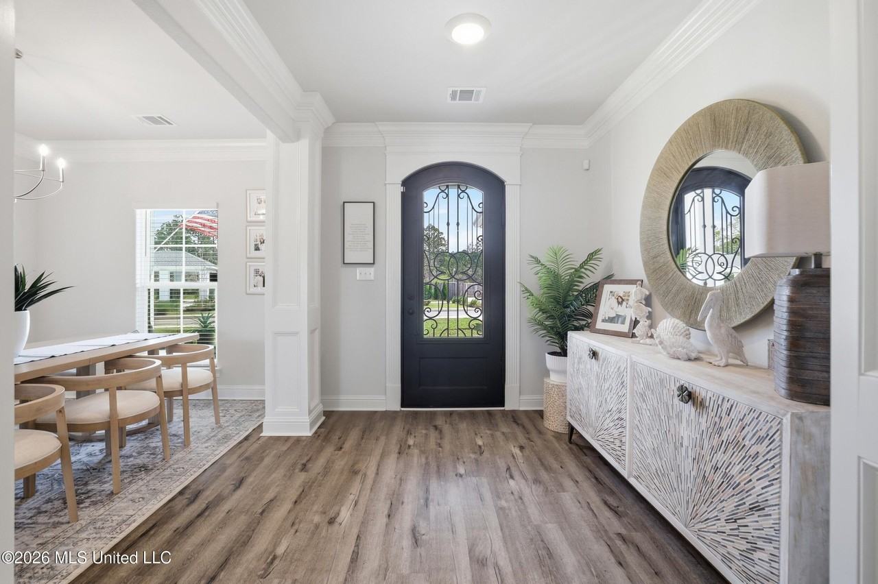 13601 Winterberry Dr - Photo 4 of 50