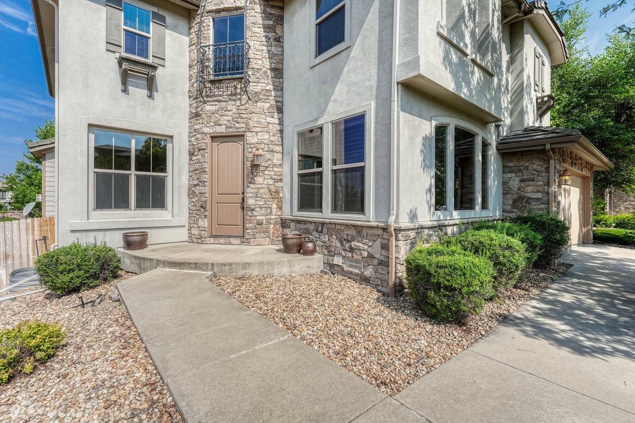 9611 Sunset Hill Dr - Photo 4 of 42