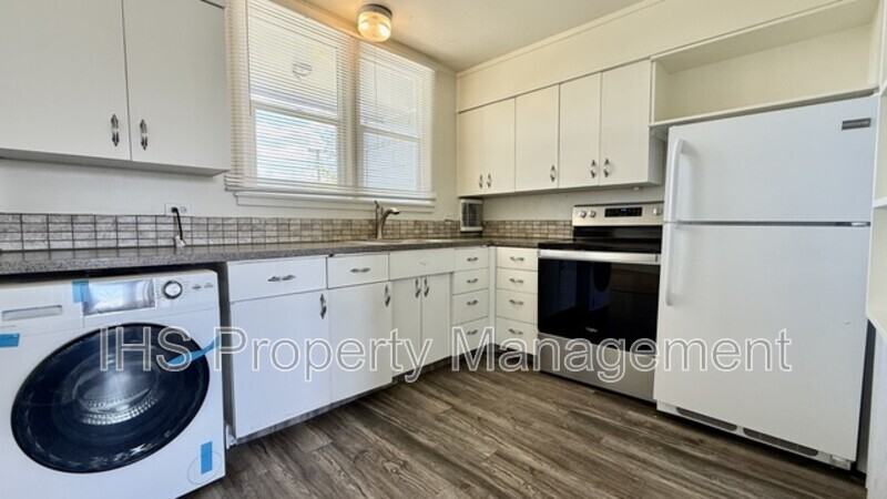 1211 George Washington Way #47 - Photo 4 of 7