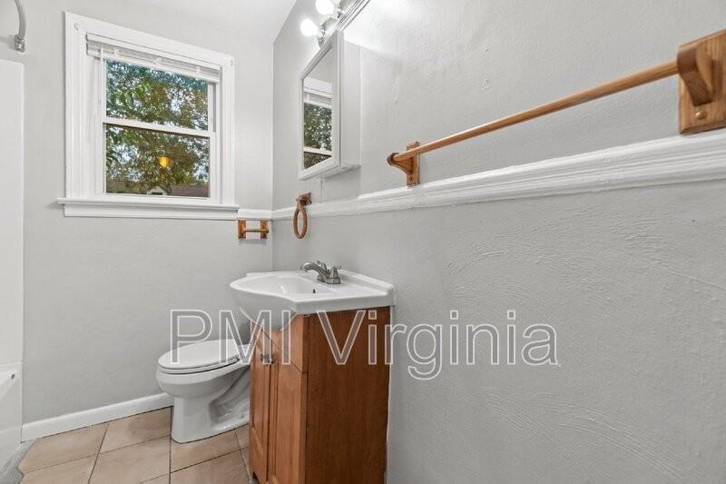 3424 Argonne Ave - Photo 7 of 33