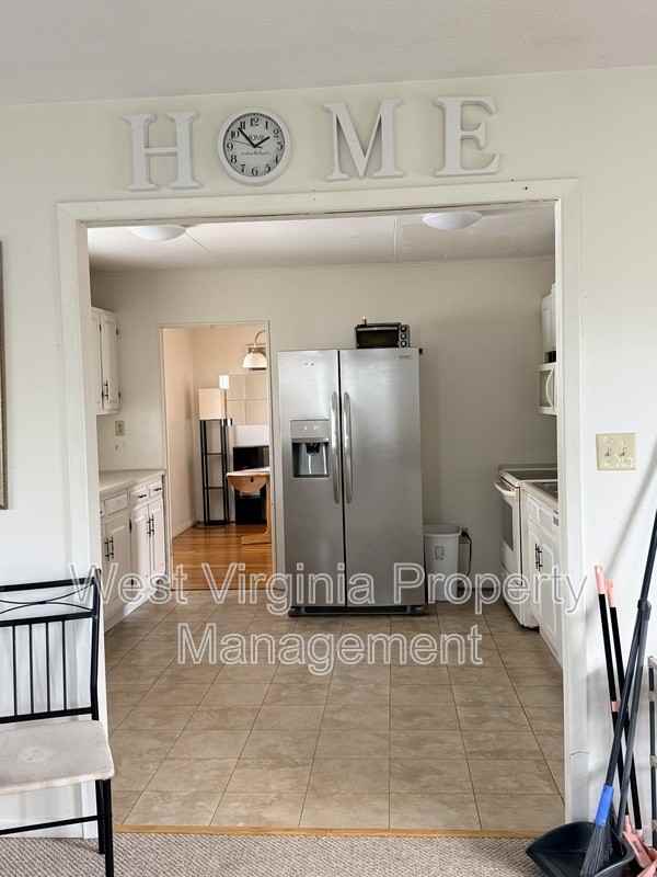 126 Mankin Ave - Photo 3 of 11