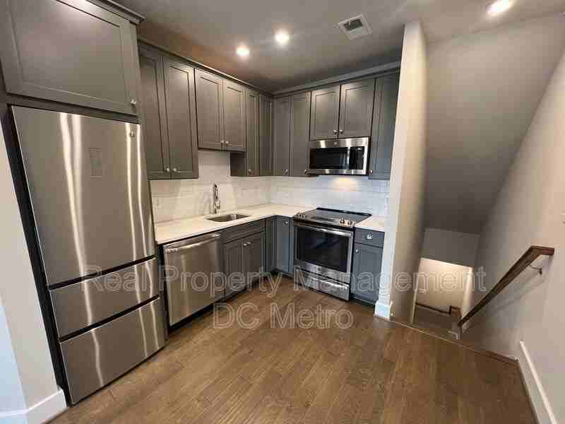 7205 Georgia Ave Nw #A - Photo 4 of 15