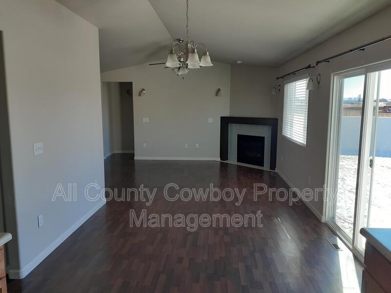 1912 River Creek Ct - Photo 3 of 11