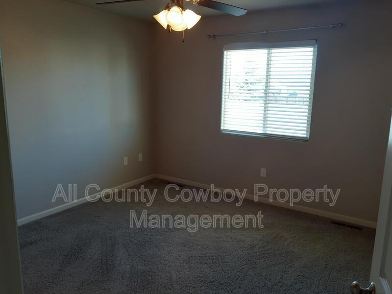 1912 River Creek Ct - Photo 4 of 11