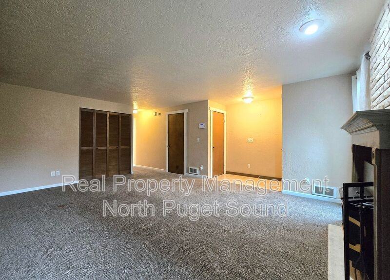 12600 4th Ave W #9C - Photo 4 of 21