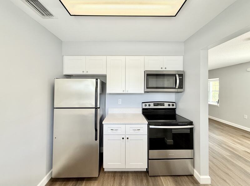 1712 Belleair Forest Dr - Photo 7 of 50