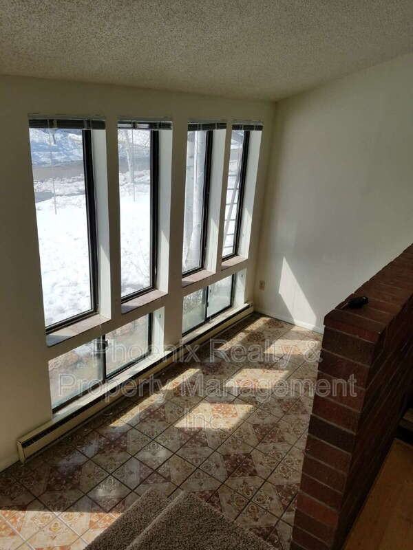 901 Sir Galahad Dr - Photo 4 of 14