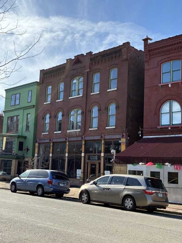 3409 California Ave - Photo 2 of 10