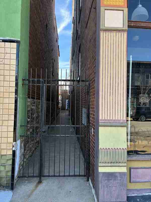 3409 California Ave - Photo 6 of 10