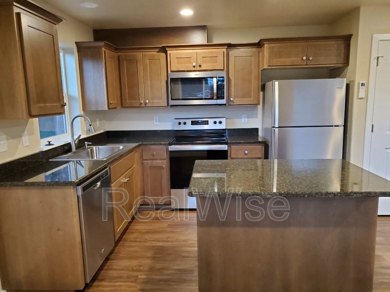 228 Cheryl Ln #17 - Photo 4 of 16