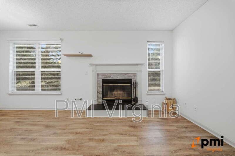 3209 Jade Ct #104 - Photo 4 of 33