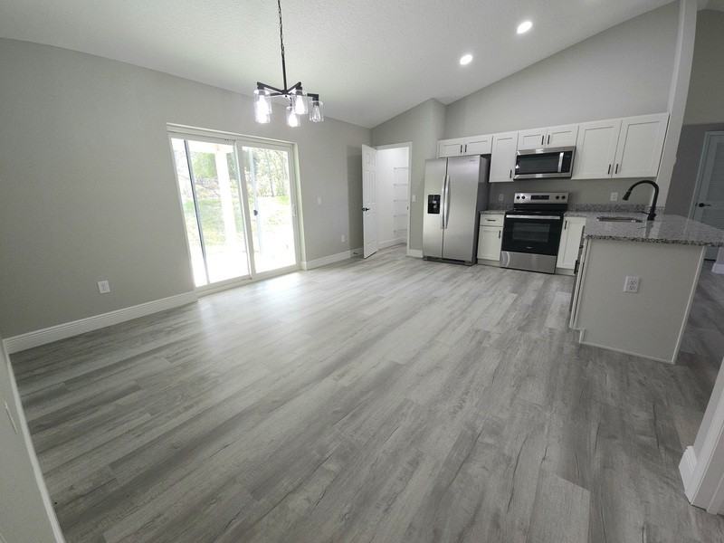 7233 N Racliff Ave - Photo 4 of 19