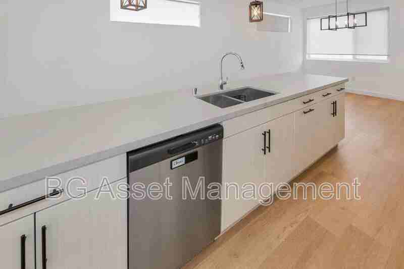 3909 Wattling St - Photo 3 of 38