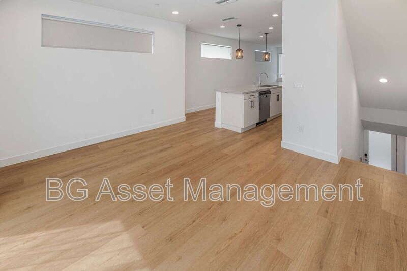 3909 Wattling St - Photo 6 of 38