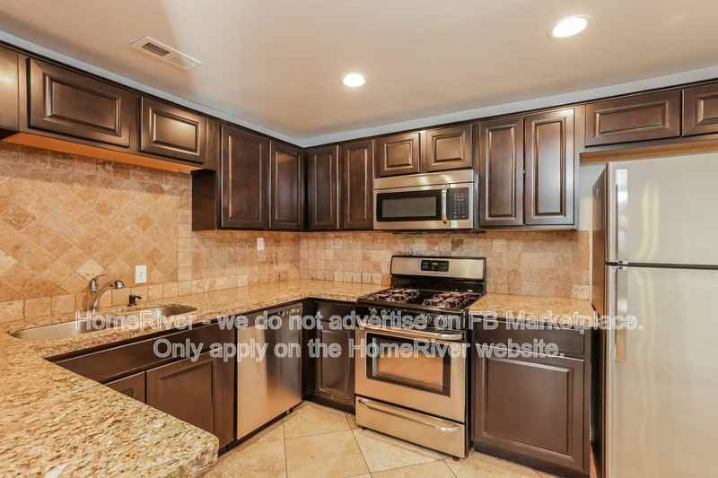 2221 E Beverly Ln - Photo 6 of 19