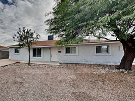 featured image of 3129 W Montebello Ave