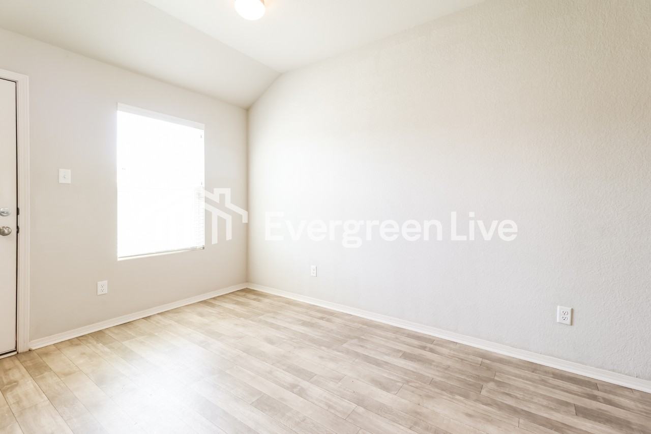 16 Erwin Dr - Photo 3 of 16