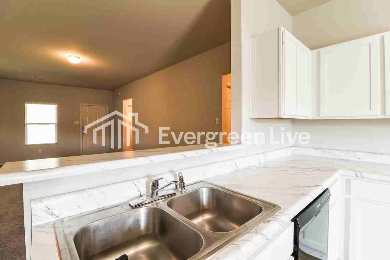16 Erwin Dr - Photo 5 of 16