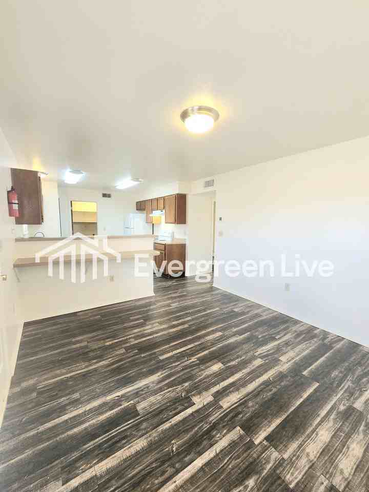 212 Buccaneer Loop - Photo 6 of 20