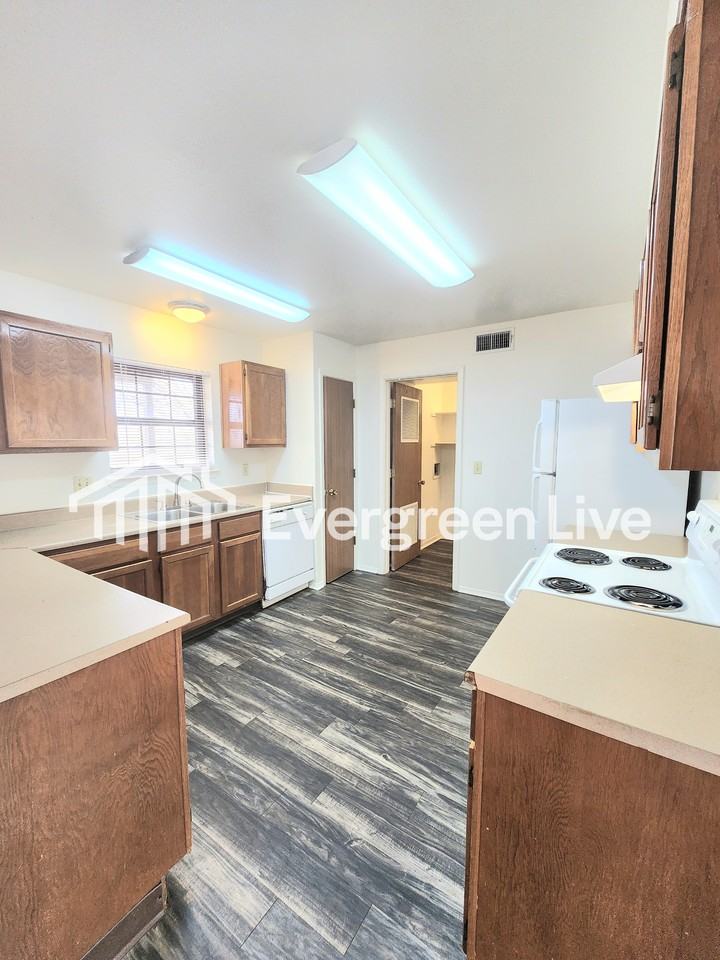 212 Buccaneer Loop - Photo 7 of 20